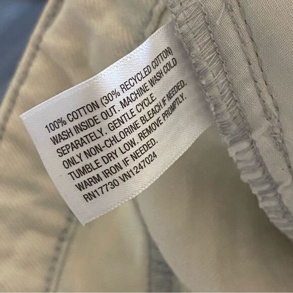 Super High Rise Cut Off Shorts Button Fly 4 Distressed - Picture 11 of 12